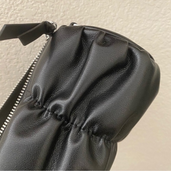 AZA Micro Kingpin Black Gathered Barrel Bag Round Log Crossbody Chain Purse - Picture 8 of 14